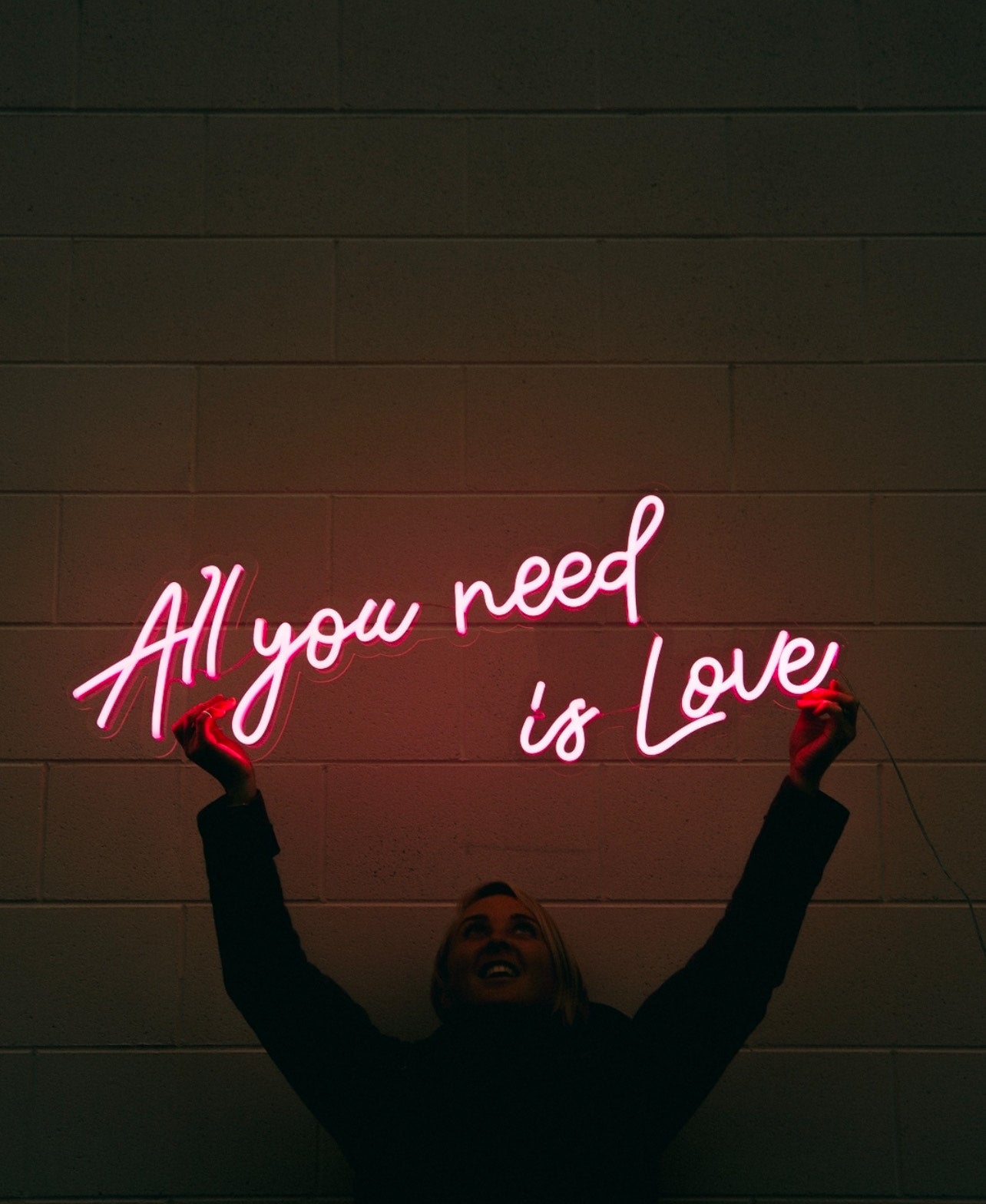 How to Choose the Perfect Neon Sign for Your Space